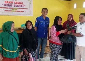Warga Balayo Terima Santunan Penambang Lokal dan Karang Taruna Kabupaten Pohuwato