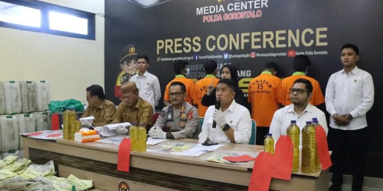 Polda Gorontalo Ungkap Ribuan Liter Minyak Goreng Oplosan